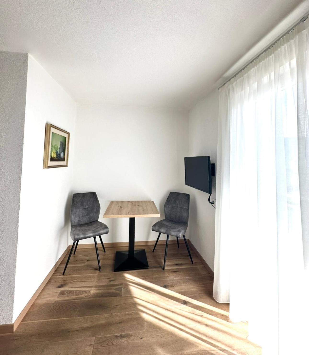 Garni Hotel Dorothea 蒂鲁罗 外观 照片